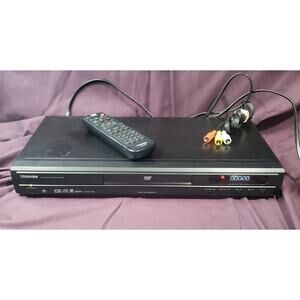 TOSHIBA DVD Video Player SD-1800KC w/ Toshiba Remote SE-R0047 & RCA Cable